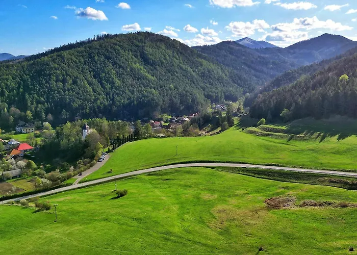 Dom wakacyjny Chata pri Kaštieli Longevity Nature Retreat